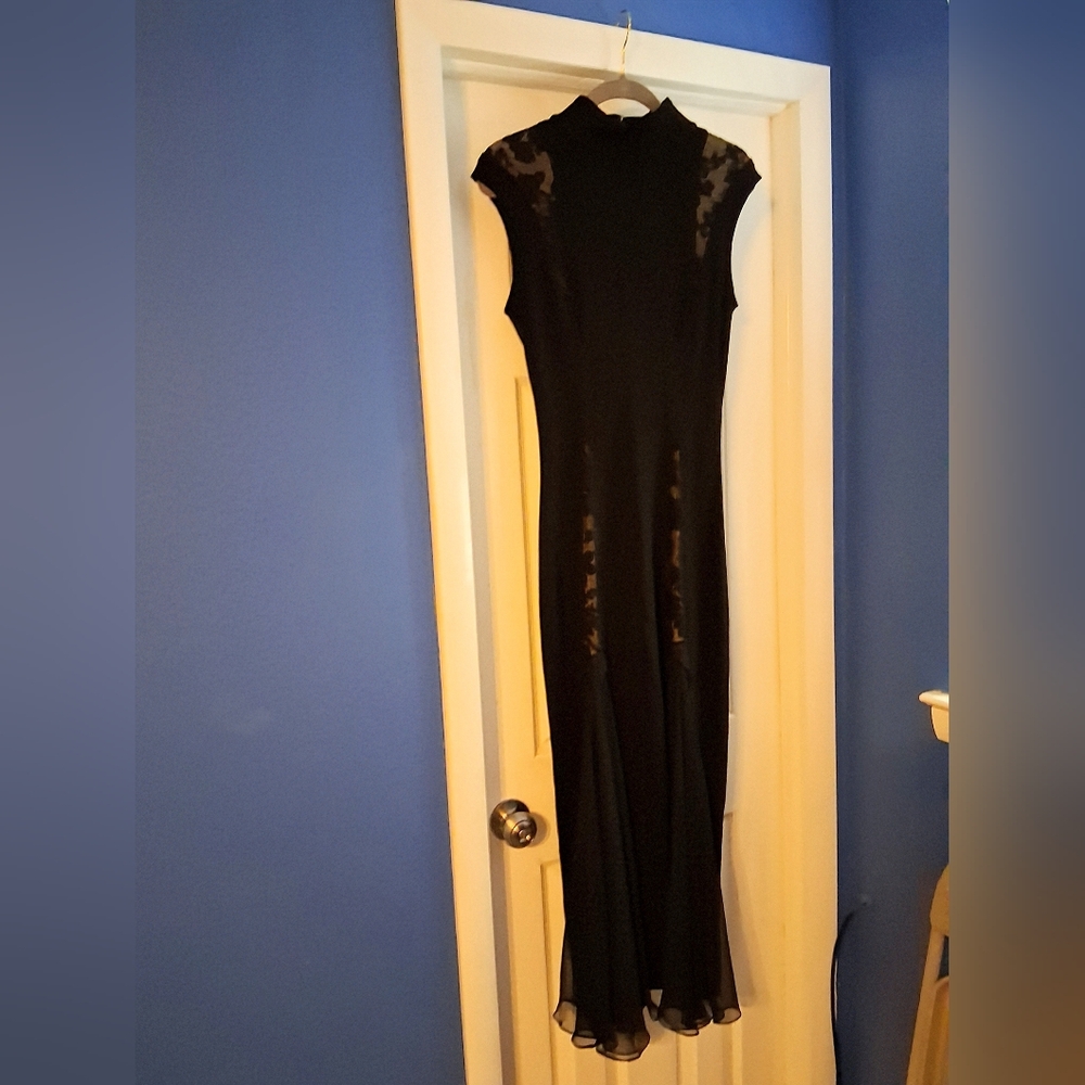 Tadashi Shoji Elegant Black Dress